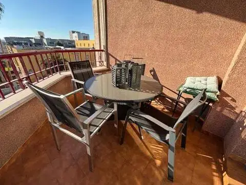 Piso en Huerta de la Reina-Arruzafilla-Parque Figueroa-Noreña