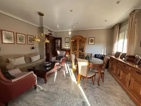 Piso en Huerta de la Reina-Arruzafilla-Parque Figueroa-Noreña