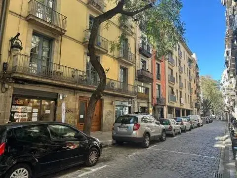 Local comercial en Sant Pere-Santa Caterina-La Ribera