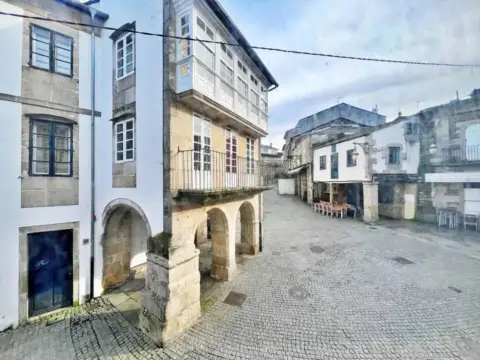 Edificio en Lugo Capital