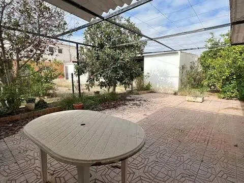 Casa adosada en Hellín