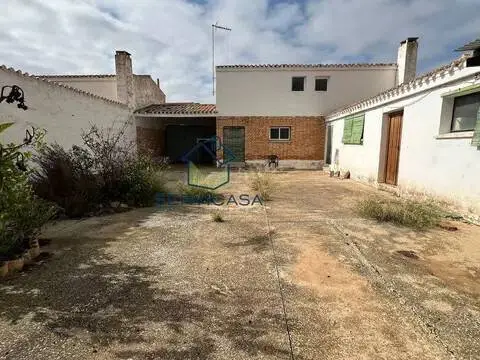 Casa adosada en Hellín