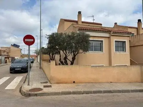 Chalet en Los Médicos-Santa Ana