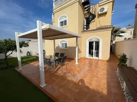 Chalet en Aguas Nuevas-Torreblanca-Sector 25