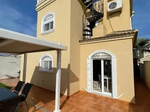 Chalet en Aguas Nuevas-Torreblanca-Sector 25