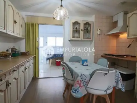 Chalet en Carrer del Montseny