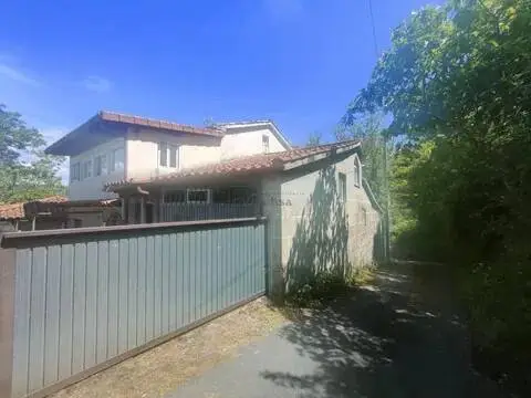 Casa adosada en Luintra