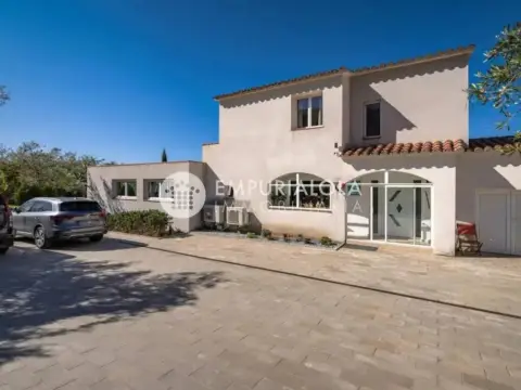 Chalet en calle Carrer Can Muni, -1