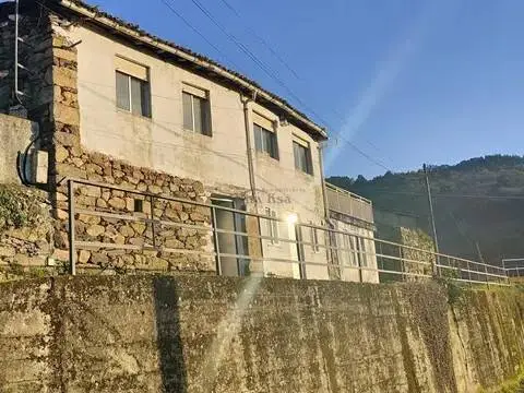Casa rústica en Luintra