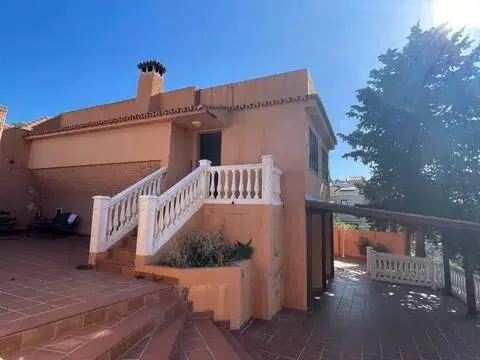 Chalet en Cerrado de Calderón