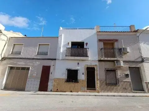 Casa adosada en El Fondó de les Neus - Hondón de las Nieves