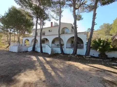 Chalet en El Fondó de les Neus - Hondón de las Nieves