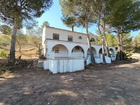 Chalet en El Fondó de les Neus - Hondón de las Nieves