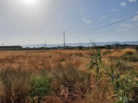 Terreno en Avenida de Europa