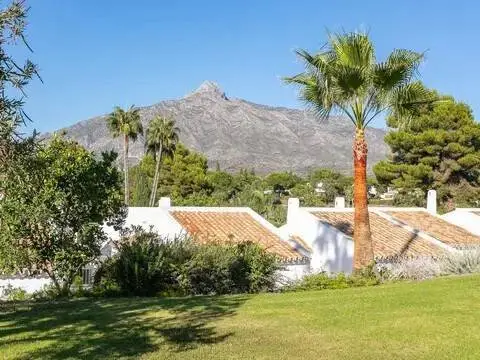 Piso en Avenida del Valle del Golf