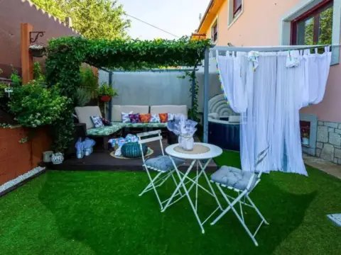 Chalet en calle Rial Larano, 40