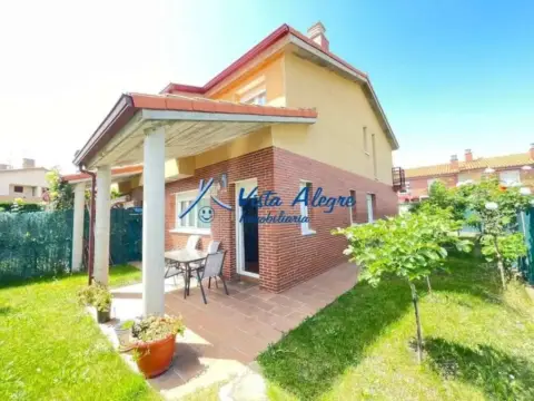 Chalet en Anguciana