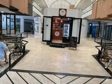 Local comercial en calle Avenida de Las Naciones Unidas No Number