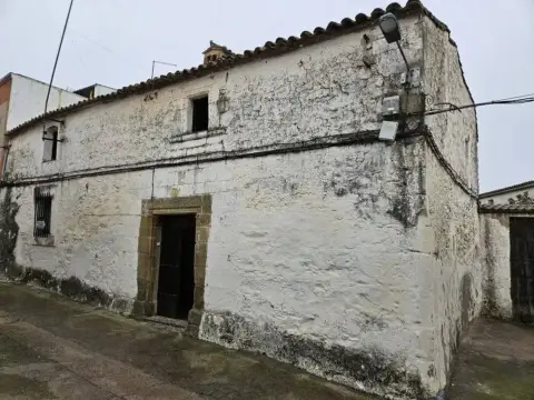 Chalet en calle Derecha, 3