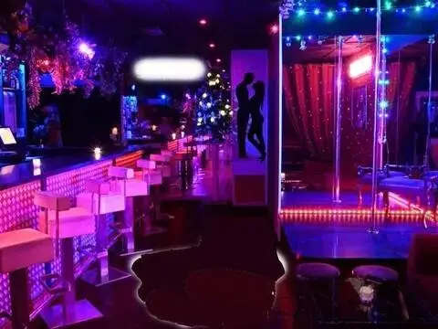 Local comercial en Lomas de Marbella Club-Puente Romano