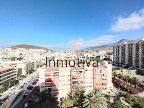 Piso en Avenida Juan Carlos I