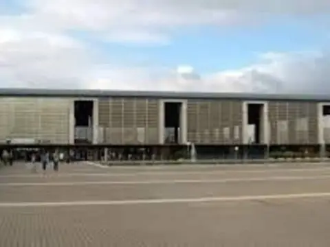 Piso en Huerta de la Reina-Arruzafilla-Parque Figueroa-Noreña