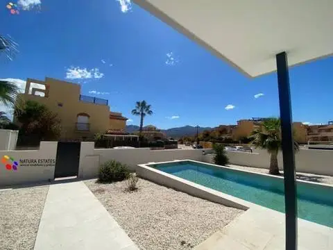 Chalet en Los Gallardos