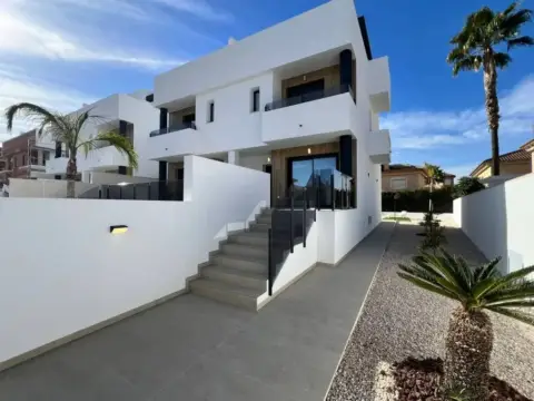 Chalet en Carrer Número 10