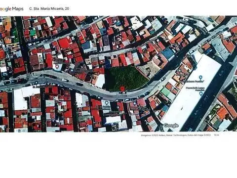 Terreno en calle Santa María Micaela