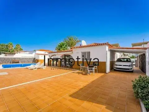 Chalet en calle calle Aulaga, 2