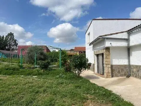 Chalet en El Casar de Escalona