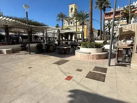 Local comercial en Plaza de la Iglesia