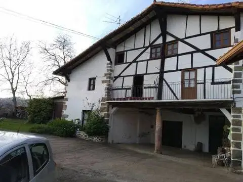 Casa rústica en Barrio de Lekerika
