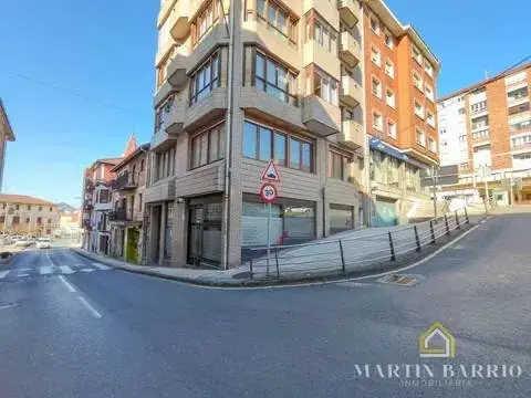 Local comercial en Avenida de la Estación