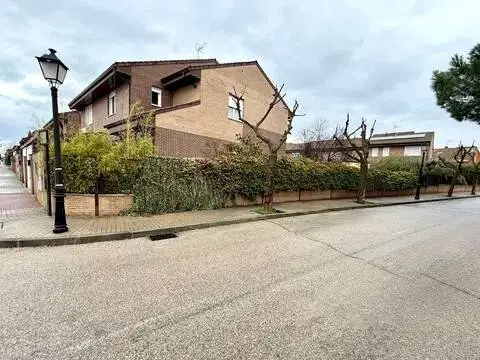Casa adosada en Talamanca de Jarama