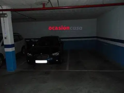Garaje en Santa Rosa-Valdeolleros