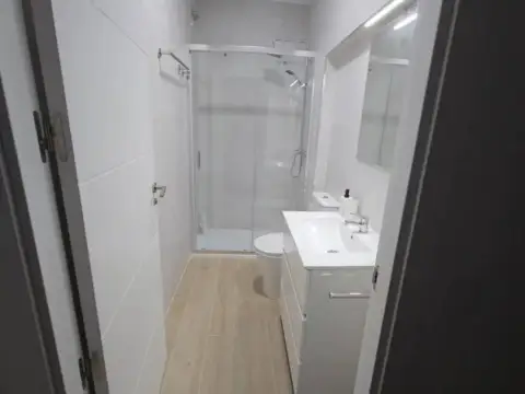 Piso en calle de Alfileritos