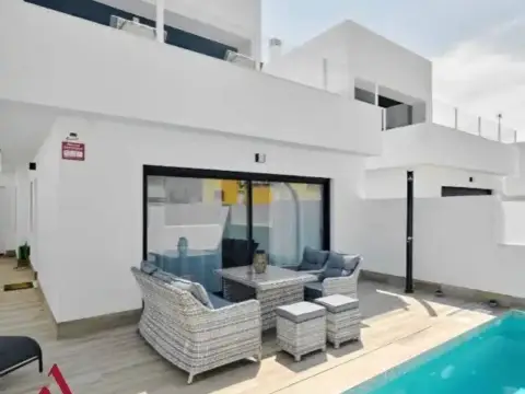 Chalet en calle del Río Miño