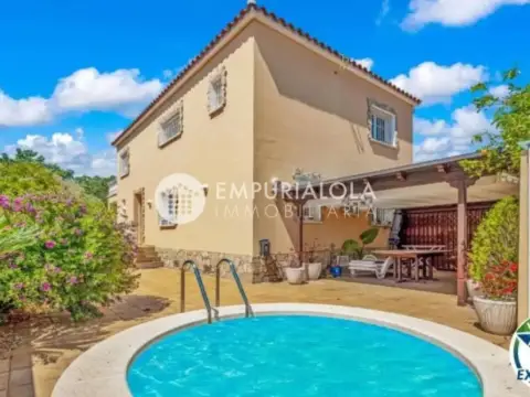 Chalet en calle calle Mas Nou, -1