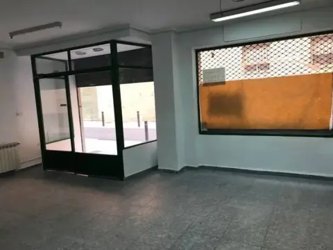 Local comercial en Plaza del Periodista Antonio Andújar