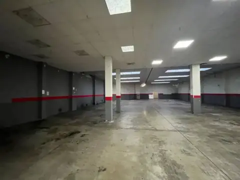 Local comercial en calle Juan de Toledo