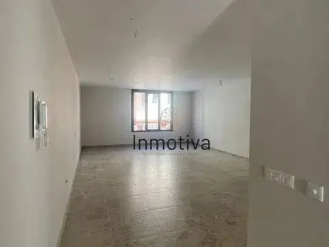 Piso en Avenida del Emigrante