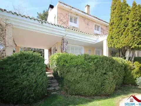 Chalet en Abantos-Monte Carmelo-El Rosario