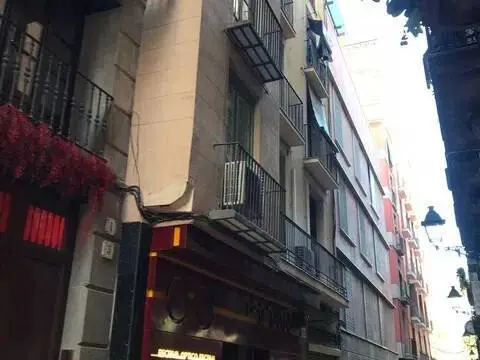 Edificio en Carrer de l'Espaseria