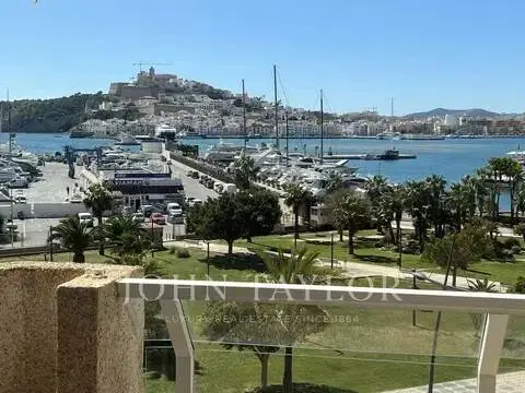 Piso en Marina Botafoch-Platja de Talamanca