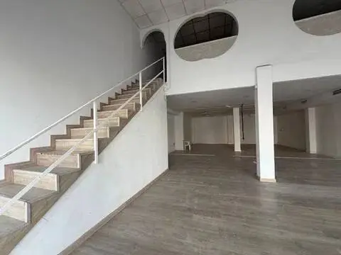 Local comercial en Los Prados