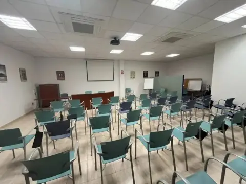 Local comercial en Fátima-Franciscanos