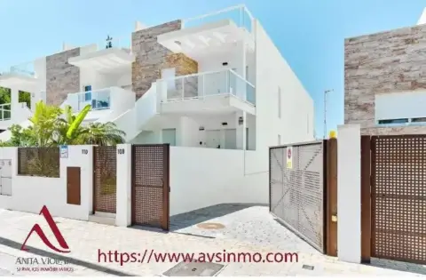 Chalet en calle del Río Miño