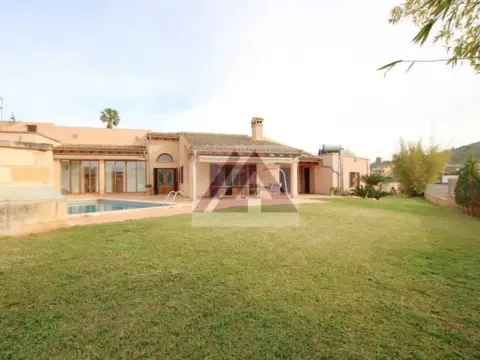 Casa rústica en Son Carrió