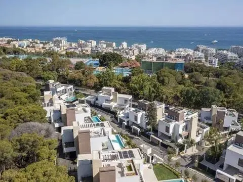 Chalet en Plaza de los Naranjos